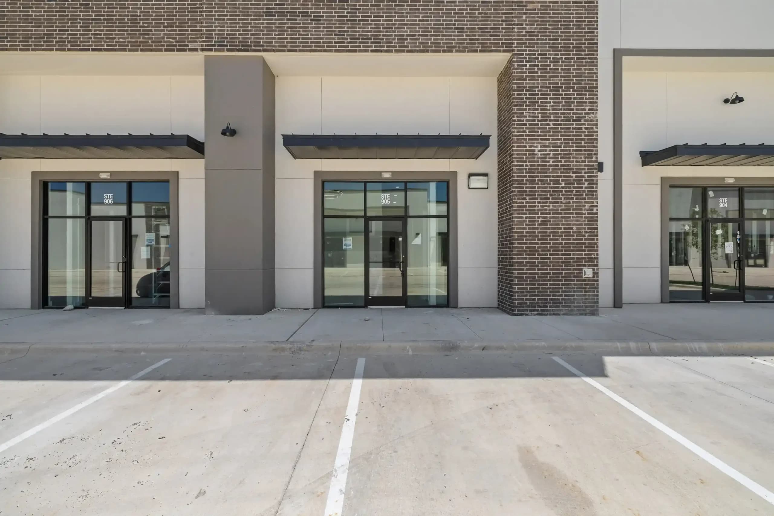 CENTRO UNIT 905\/906 — photo 1